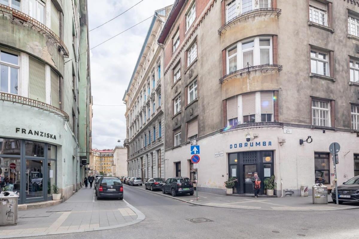 Super Central New Studio Budapesta Exterior foto